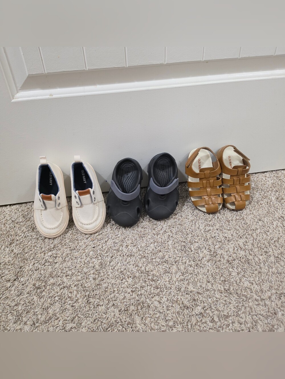 7C Toddler Shoe Bundle - Crocs / Old Navy Boat Shoes / Sandals